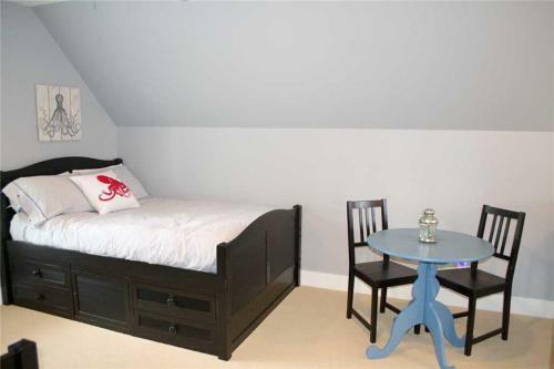 Ggs Grotto Four-bedroom Home