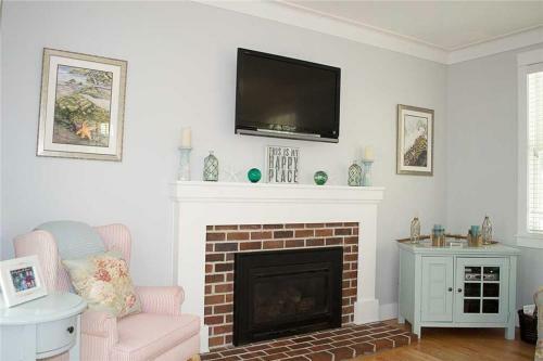 Ggs Grotto Four-bedroom Home