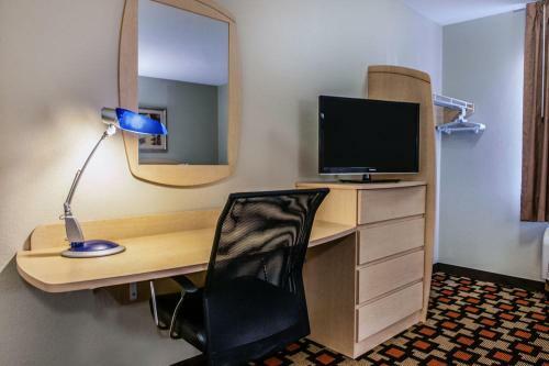 Hotel Suburban Extended Stay Northeast