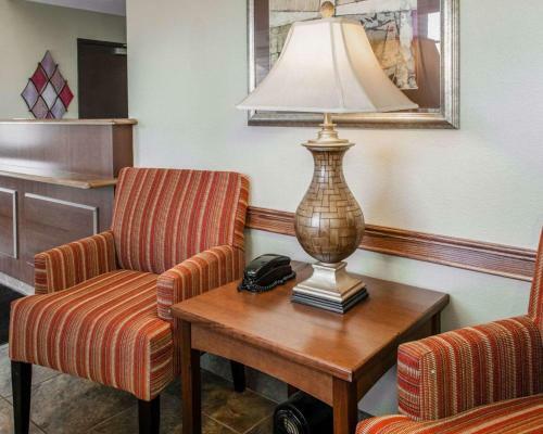 Hotel Suburban Extended Stay Northeast