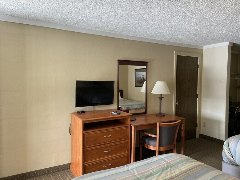 Snowshoe Motel