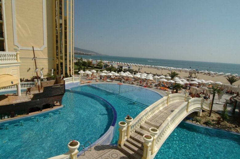 Hotel Grand Victoria
