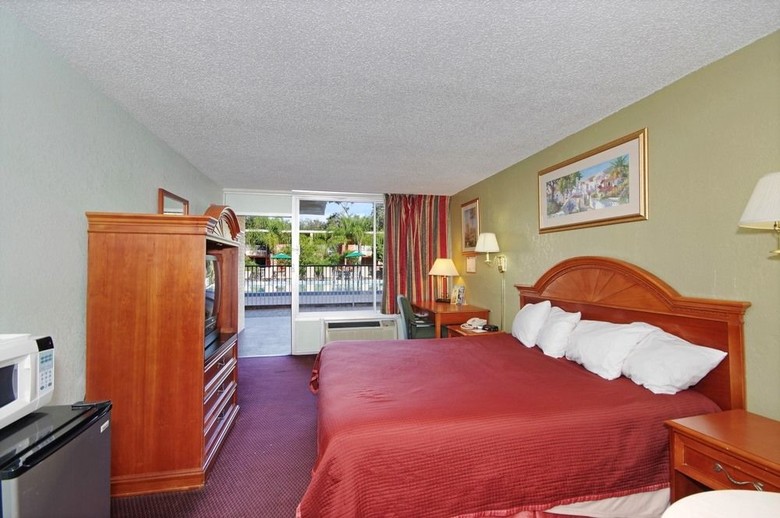 Hotel Howard Johnson Tropical Palms