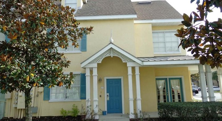 Runaway Beach Club Apartments