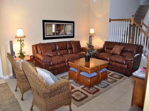 Comrow Villa 7724