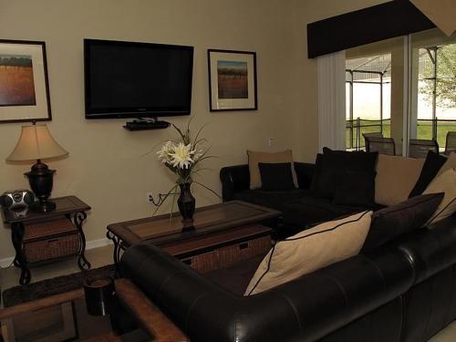 Manesty Villa 2678