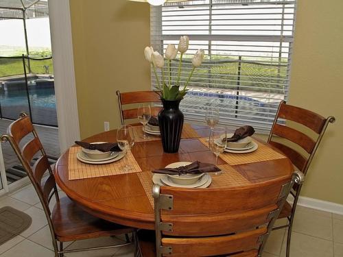 Manesty Villa 2678