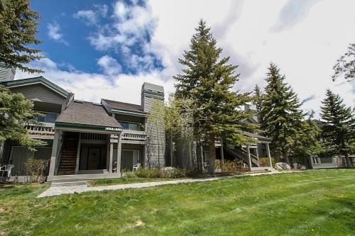 Snowcreek 626 Apartment