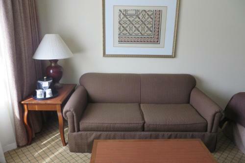 Hotel Days Inn & Suites By Wyndham Omaha Ne