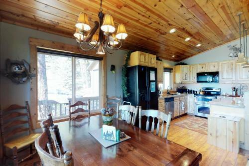 Camas Family Cabin
