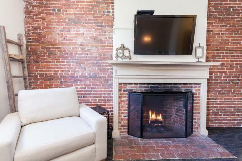 Hotel Garrison Inn