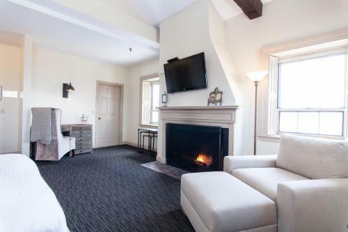 Hotel Garrison Inn