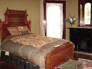 Bed & Breakfast Whiskey Mansion