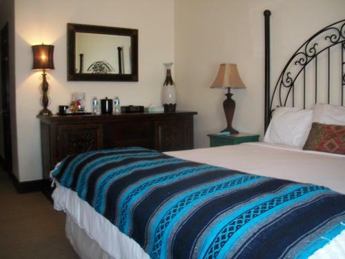 The Holland Hotel