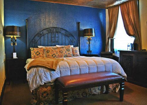 The Holland Hotel