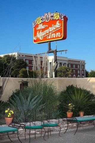 Posada The Maverick Inn