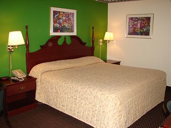 Motel Columbus Inn & Suites