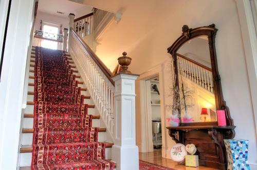 The Jackie O' House Bed And Breakfast