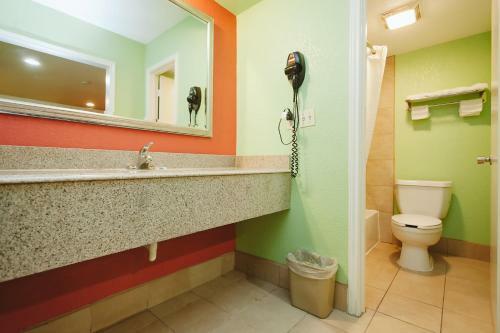 Motel Palace Inn - Channelview