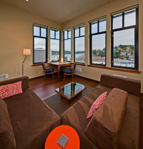 Hotel Island Inn At 123 West