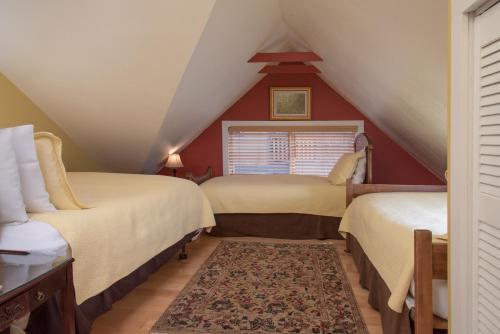 Bed & Breakfast Tucker House Inn