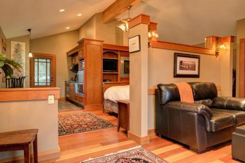 Bed & Breakfast Tucker House Inn