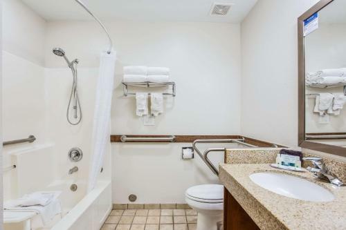 Hotel Mr. Sandman Inn & Suites