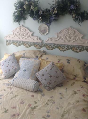 Toad Hall Manor Bed And Breakfast