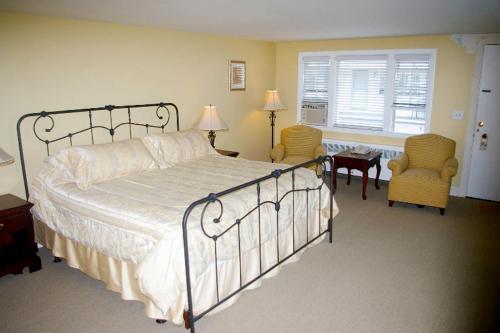 Chatham Highlander Motel