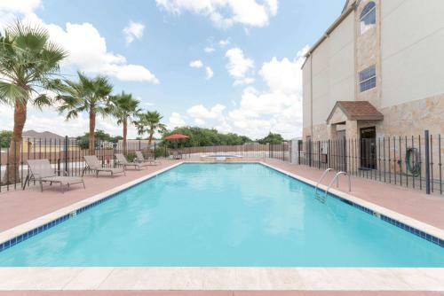 Hotel Microtel Inn And Suites Eagle Pass