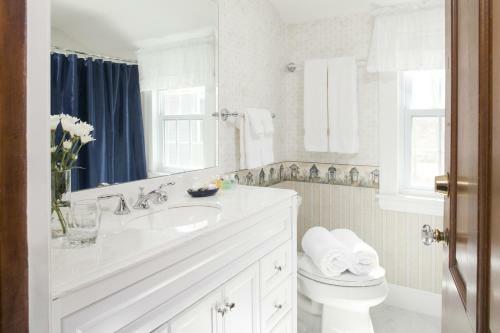 Bed & Breakfast Old Harbor Inn