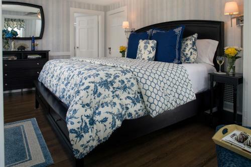 Bed & Breakfast Old Harbor Inn