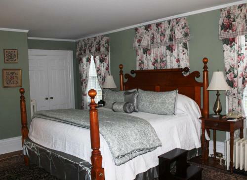 Posada Captain's House Inn