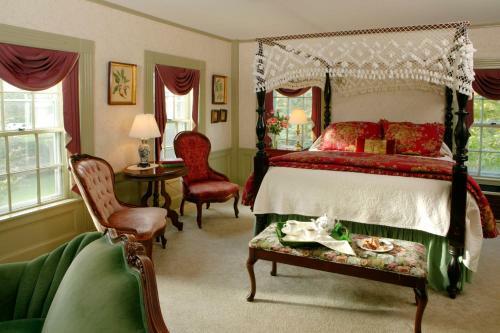 Posada Captain's House Inn