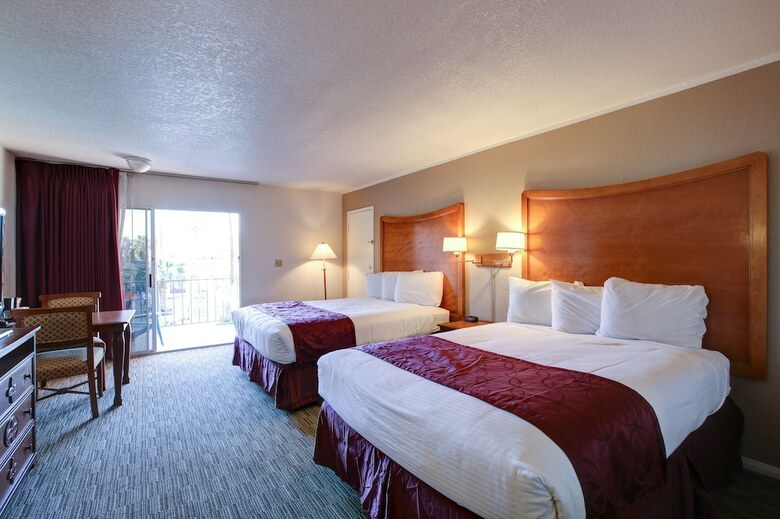 Desert Hot Springs Spa Hotel
