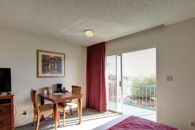 Desert Hot Springs Spa Hotel