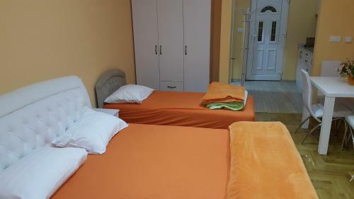Hostal Akva Gold Guest House