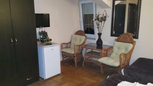 Hostal Akva Gold Guest House