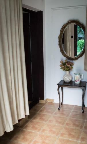 Hostal Guest House Vila Mila
