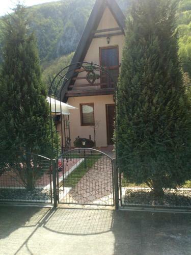 Viola I Detelina Apartments