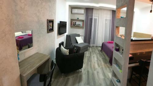 Lola Apartments