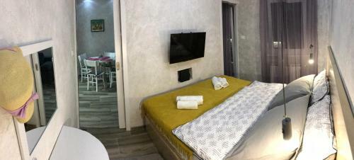 Lola Apartments