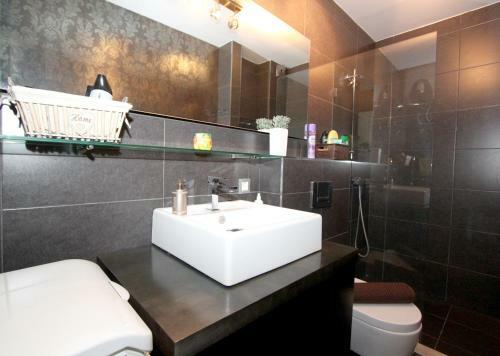 Apartment Silver Star