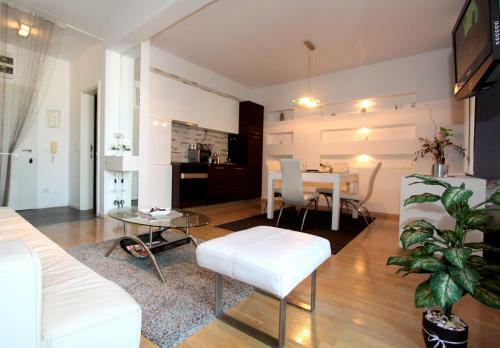 Apartment Silver Star