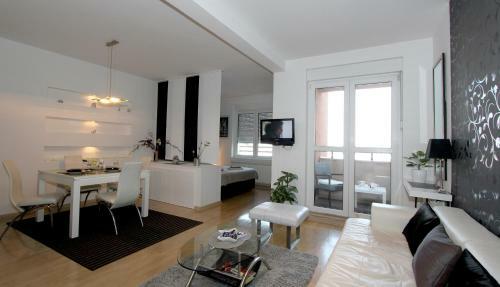 Apartment Silver Star