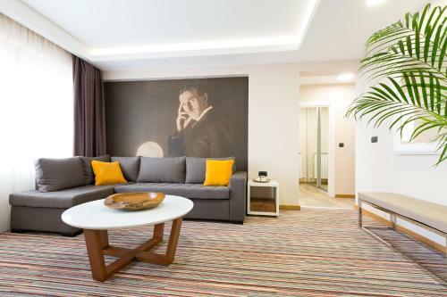 Hotel Tesla - Smart Stay Garni