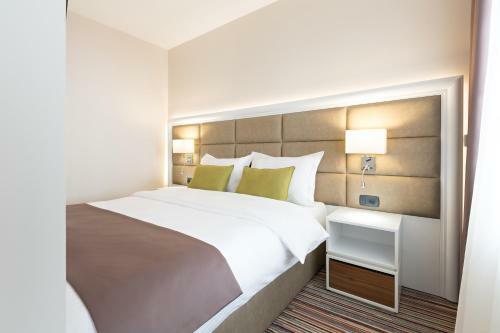 Hotel Tesla - Smart Stay Garni