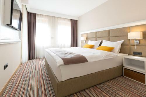 Hotel Tesla - Smart Stay Garni