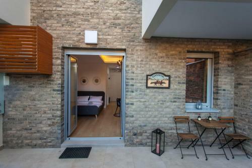 Gentleman Dog Apartment