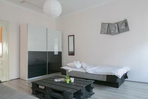 Main Square Apartment
